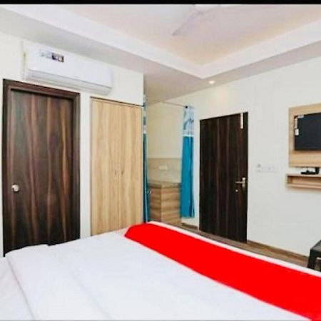 Del Fox Hotel, Delhi Airport New Delhi Buitenkant foto