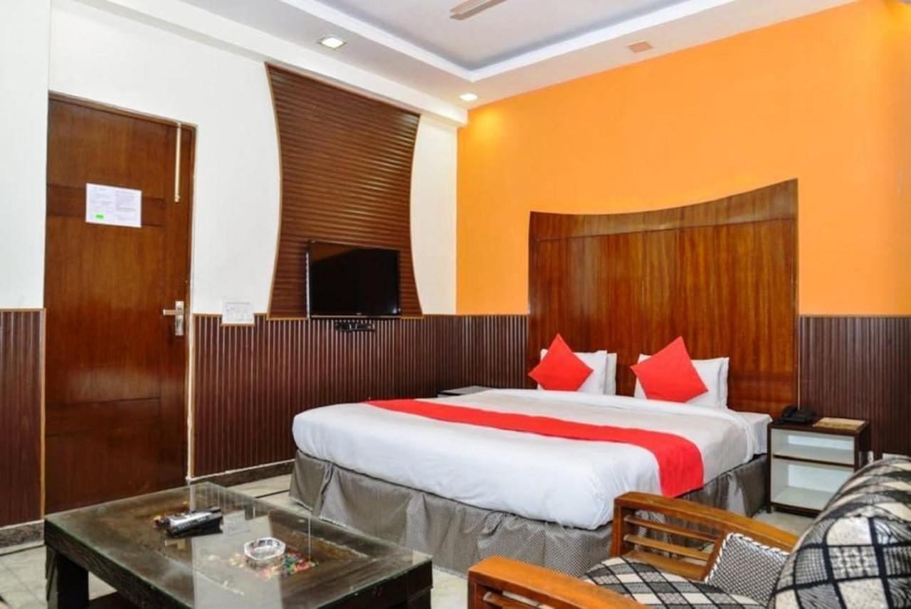 Del Fox Hotel, Delhi Airport New Delhi Buitenkant foto