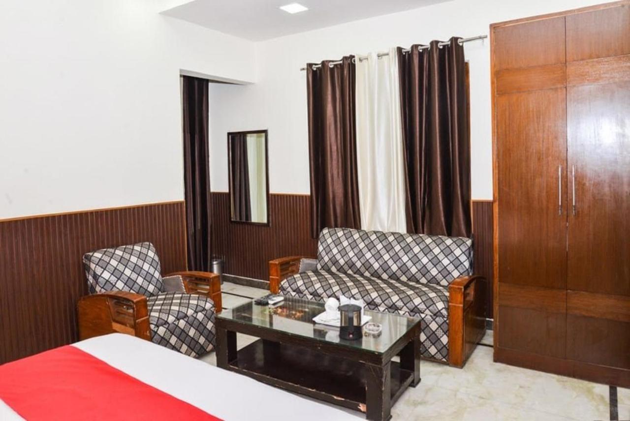 Del Fox Hotel, Delhi Airport New Delhi Buitenkant foto