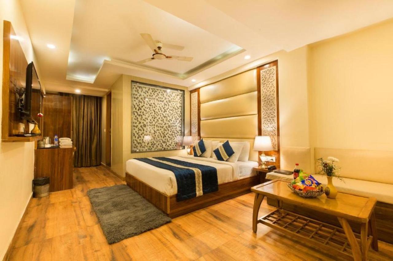 Del Fox Hotel, Delhi Airport New Delhi Buitenkant foto